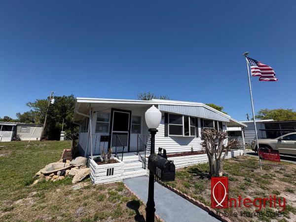 Photo 1 of 2 of home located at 99 Fleetwood Ave Debary, FL 32713