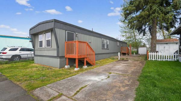  Mobile Home For Sale