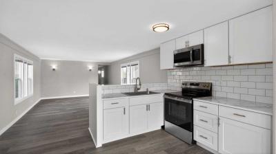 Photo 3 of 33 of home located at 950 Airport Rd #85 Albany, OR 97322