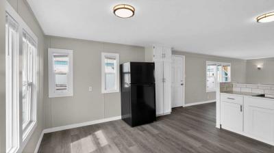 Photo 5 of 33 of home located at 950 Airport Rd #85 Albany, OR 97322