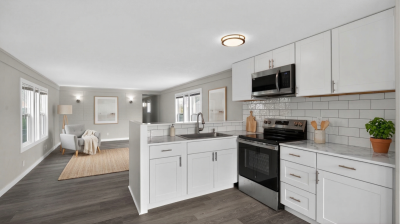 Photo 2 of 33 of home located at 950 Airport Rd #85 Albany, OR 97322