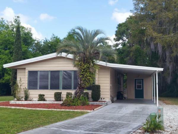 Photo 1 of 2 of home located at 121 Sea Fern Court Leesburg, FL 34788