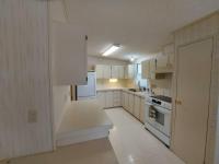 1989 Homes of Merit LW240 Manufactured Home