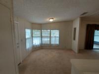 1989 Homes of Merit LW240 Manufactured Home