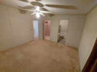 1989 Homes of Merit LW240 Manufactured Home