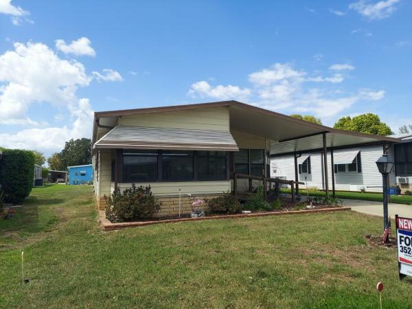 1989 Homes of Merit LW240 Manufactured Home