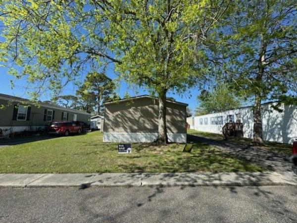 1995 Homes of Merit Mobile Home For Sale