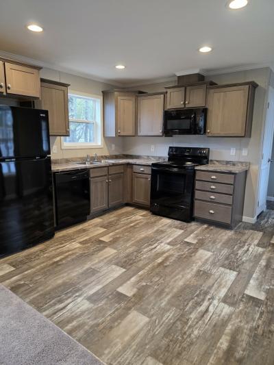 Photo 2 of 5 of home located at 117 Sparrow Drive Augusta, ME 04330