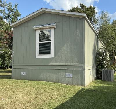 Photo 2 of 29 of home located at 305 Fryer #Fr305 Conroe, TX 77301