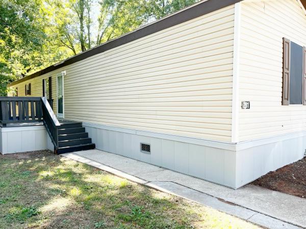 2003 Silver Creek Mobile Home For Sale