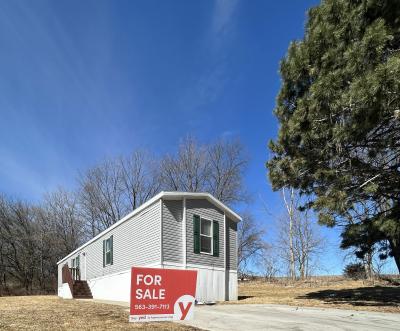 Mobile Home at 5206 N Elsie Street Lot 385 Davenport, IA 52806