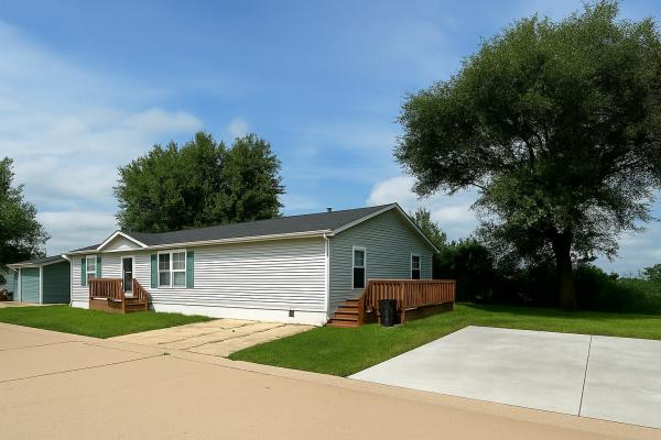 Photo 1 of 2 of home located at 2305 E 19th Street N #111 Newton, IA 50208