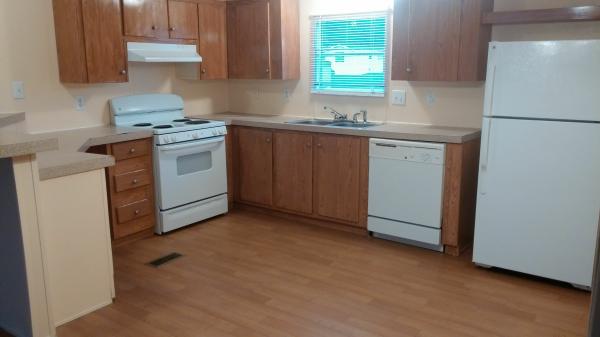 2004 Fleetwood Beacon Hill Mobile Home
