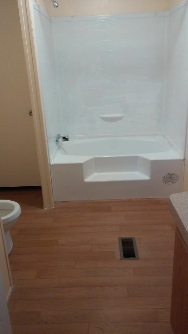 2004 Fleetwood Beacon Hill Mobile Home