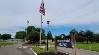 Mobile Home at 1001 Mayflower Road #253 South Bend, IN 46619