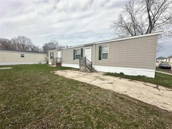 Photo 1 of 2 of home located at 2088 E. Empire Road #184 Benton Harbor, MI 49022