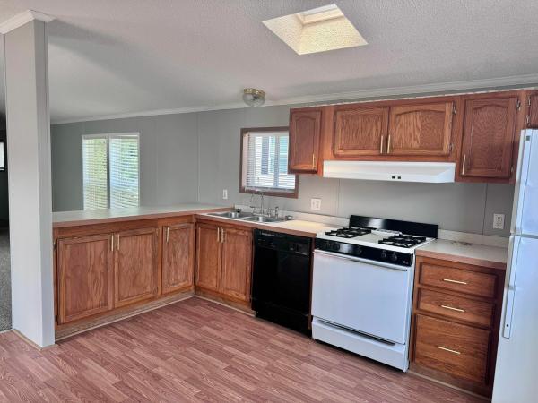 Photo 1 of 2 of home located at 16667 North Kimberly Drive Lot 464 Holly, MI 48442