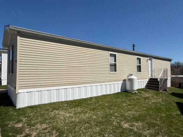 2011 Commodore Manufactured Home