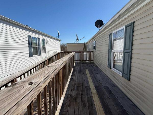 2011 Commodore Manufactured Home