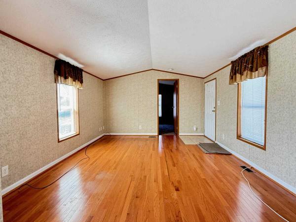 2011 Commodore Manufactured Home