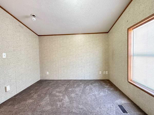 2011 Commodore Manufactured Home