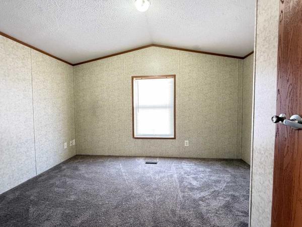 2011 Commodore Manufactured Home