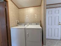 2011 Commodore Manufactured Home