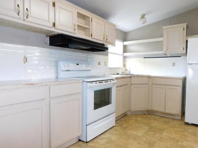 Photo 3 of 35 of home located at 1630 Gallahad Dr Lakeland, FL 33810