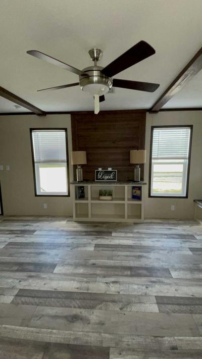 Photo 4 of 12 of home located at 344 Campbell Road Defuniak Springs, FL 32435