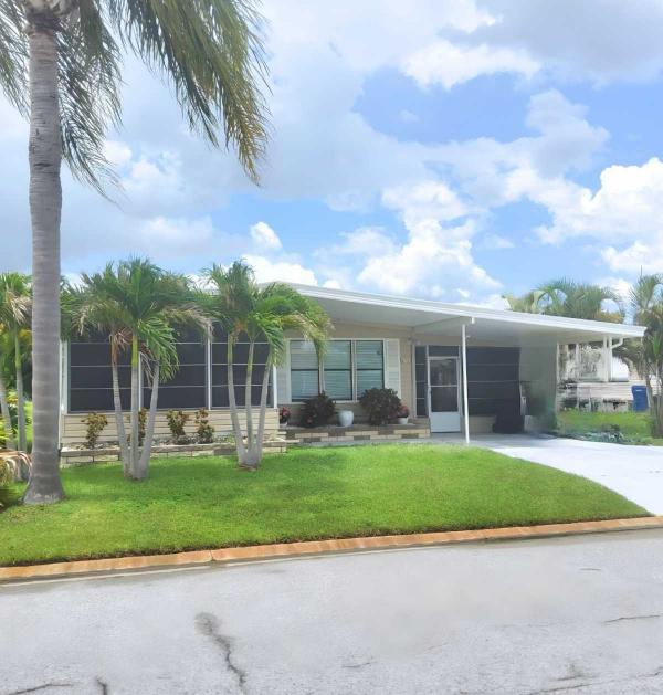 Photo 1 of 2 of home located at 7824 Bonita Way Ellenton, FL 34222