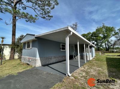 Photo 3 of 33 of home located at 2828 NE 49th Avenue Lot 76 Ocala, FL 34470