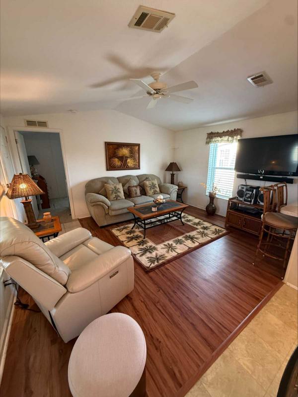 2005 Meri Manufactured Home