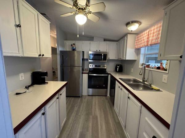 1992 Manufactured Home