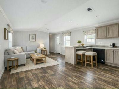 Photo 3 of 10 of home located at 201 Oak Lane Tampa, FL 33610