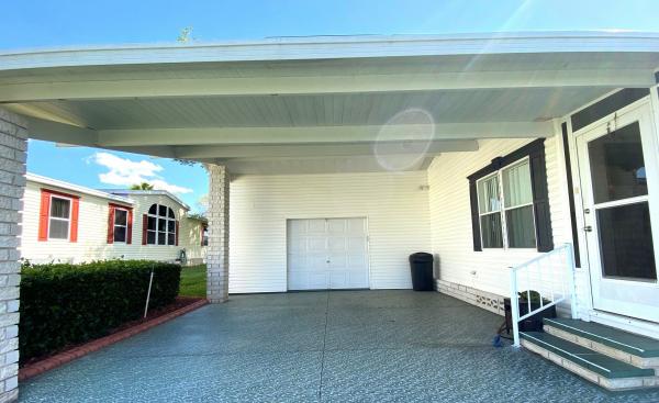 2004 Homes of Merit T174204 Mobile Home