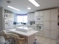 2004 Homes of Merit T174204 Mobile Home