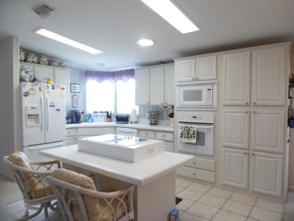 2004 Homes of Merit T174204 Mobile Home