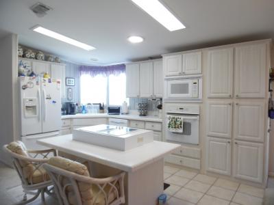Photo 4 of 19 of home located at 443 Bermuda Rd Davenport, FL 33897