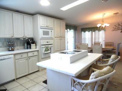 Photo 5 of 19 of home located at 443 Bermuda Rd Davenport, FL 33897