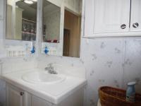 2004 Homes of Merit T174204 Mobile Home