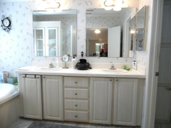 2004 Homes of Merit T174204 Mobile Home