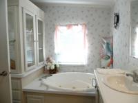 2004 Homes of Merit T174204 Mobile Home