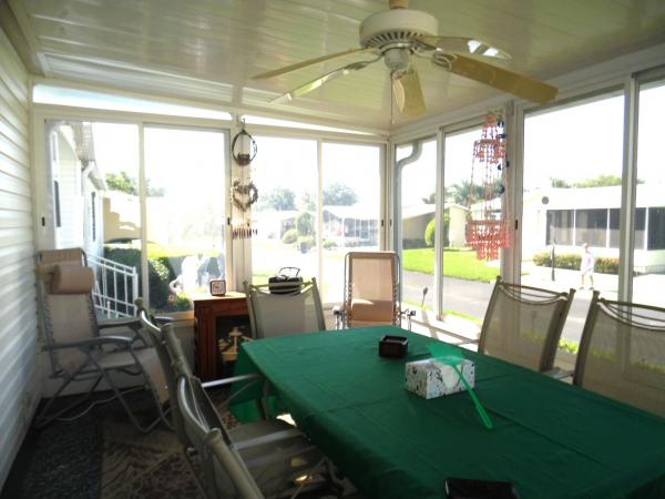 2004 Homes of Merit T174204 Mobile Home