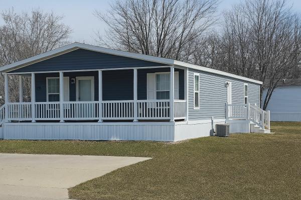 Photo 1 of 2 of home located at 3150 Victoria Street Lot 589 Muskegon, MI 49444