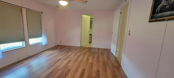 1984 TWIN Mobile Home