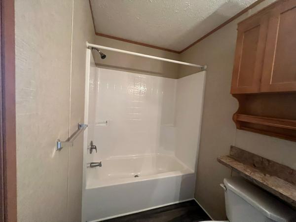 2016 Harmony 430HH16663D Mobile Home