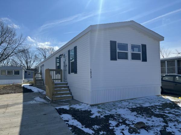 Photo 1 of 1 of home located at 1023 Doune Dr. Findlay, OH 45840