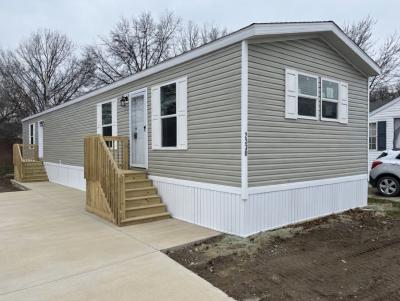 Mobile Home at 2330 W. Skye View Dr. Findlay, OH 45840