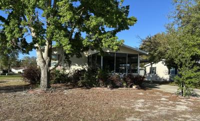 Photo 3 of 17 of home located at 2295 Grand Traverse Circle Grand Island, FL 32735