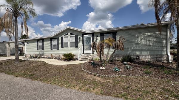 2004 Homes of Merit 8D610581NB Mobile Home